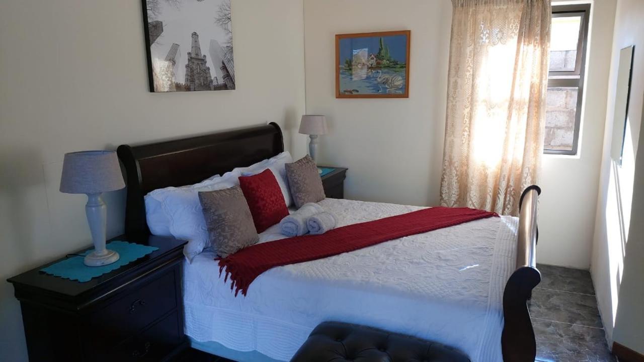 Blues Bnb Bed & Breakfast Port Elizabeth Exterior photo